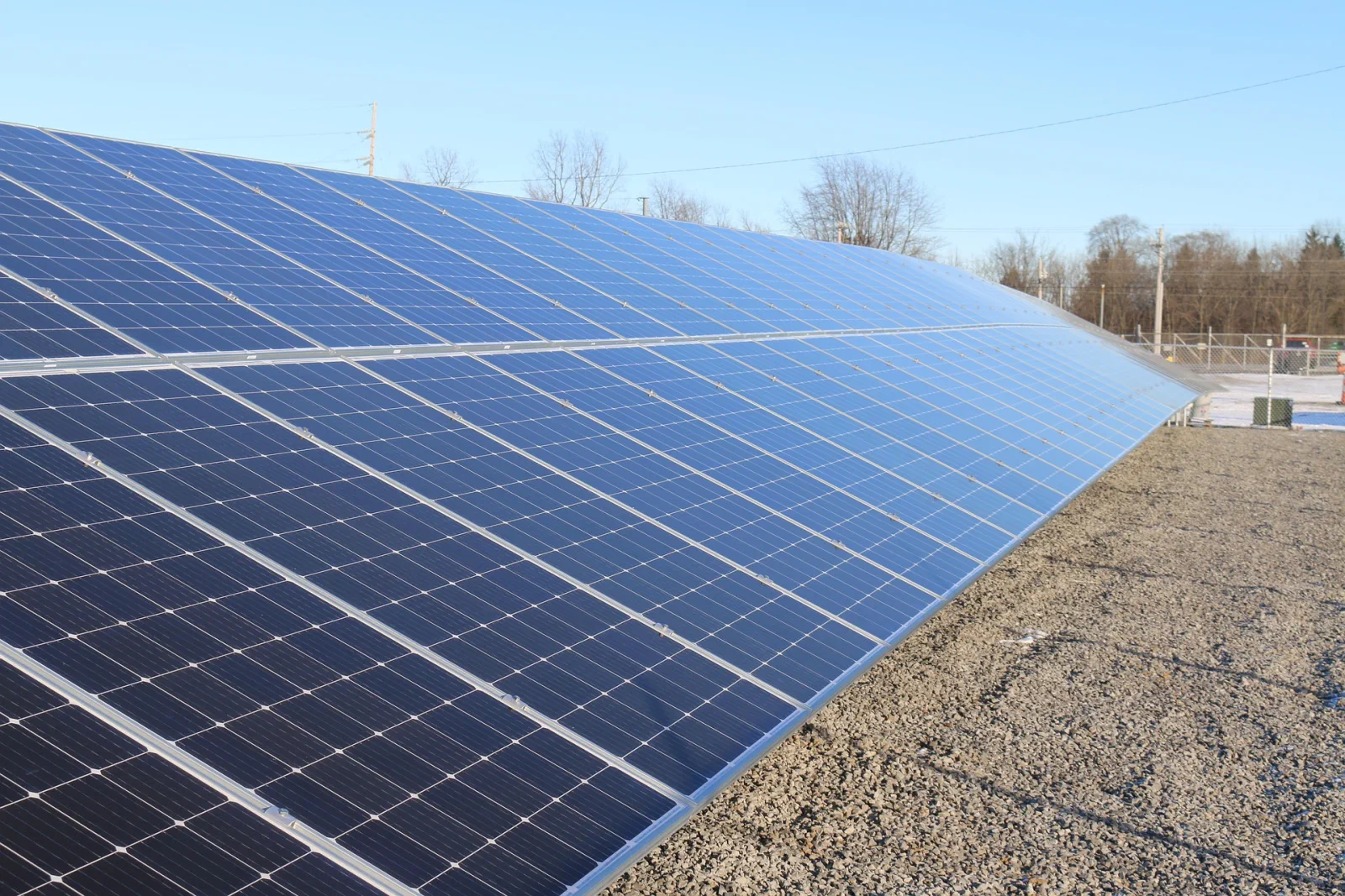 Zonnepanelen op bedrijfsdak